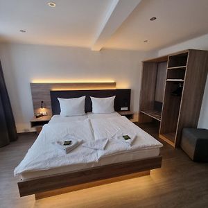 Deluxe Zimmer mit Kingsize-Bett